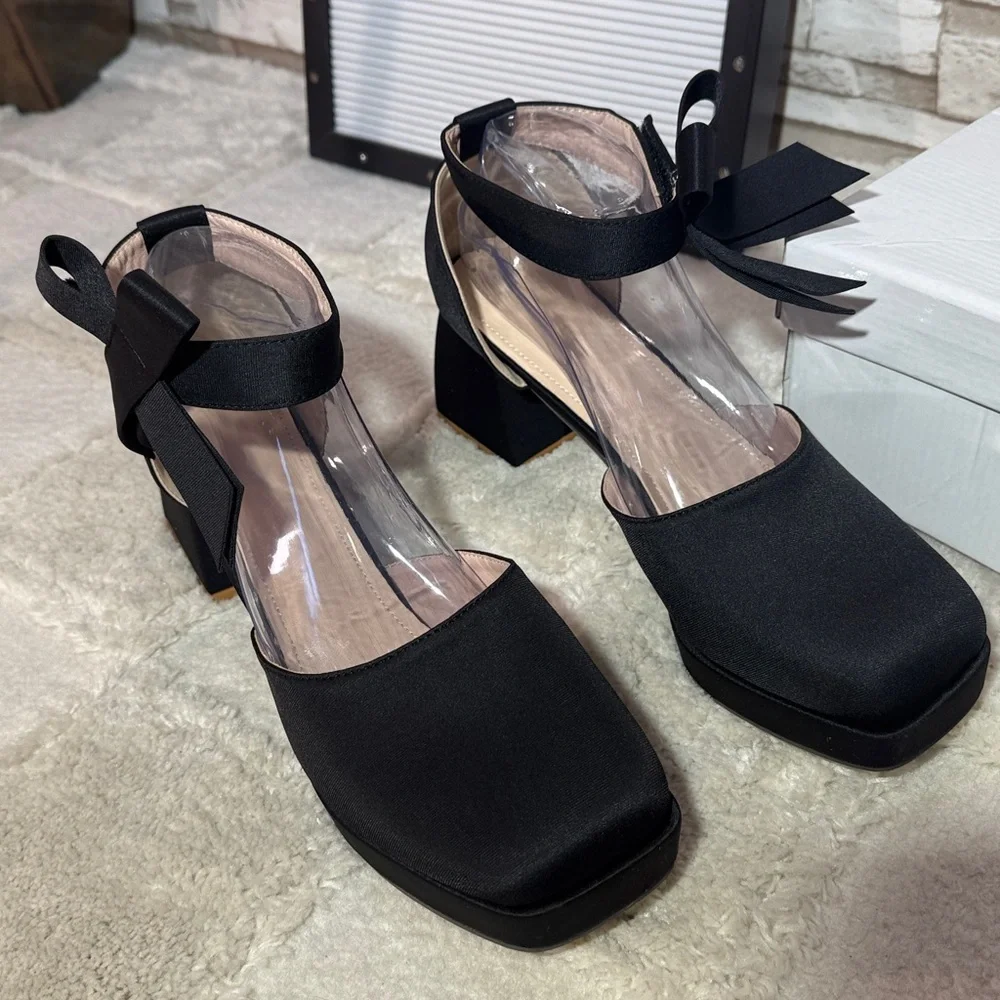 Women’s elegant black square toe chunky high heel sandals